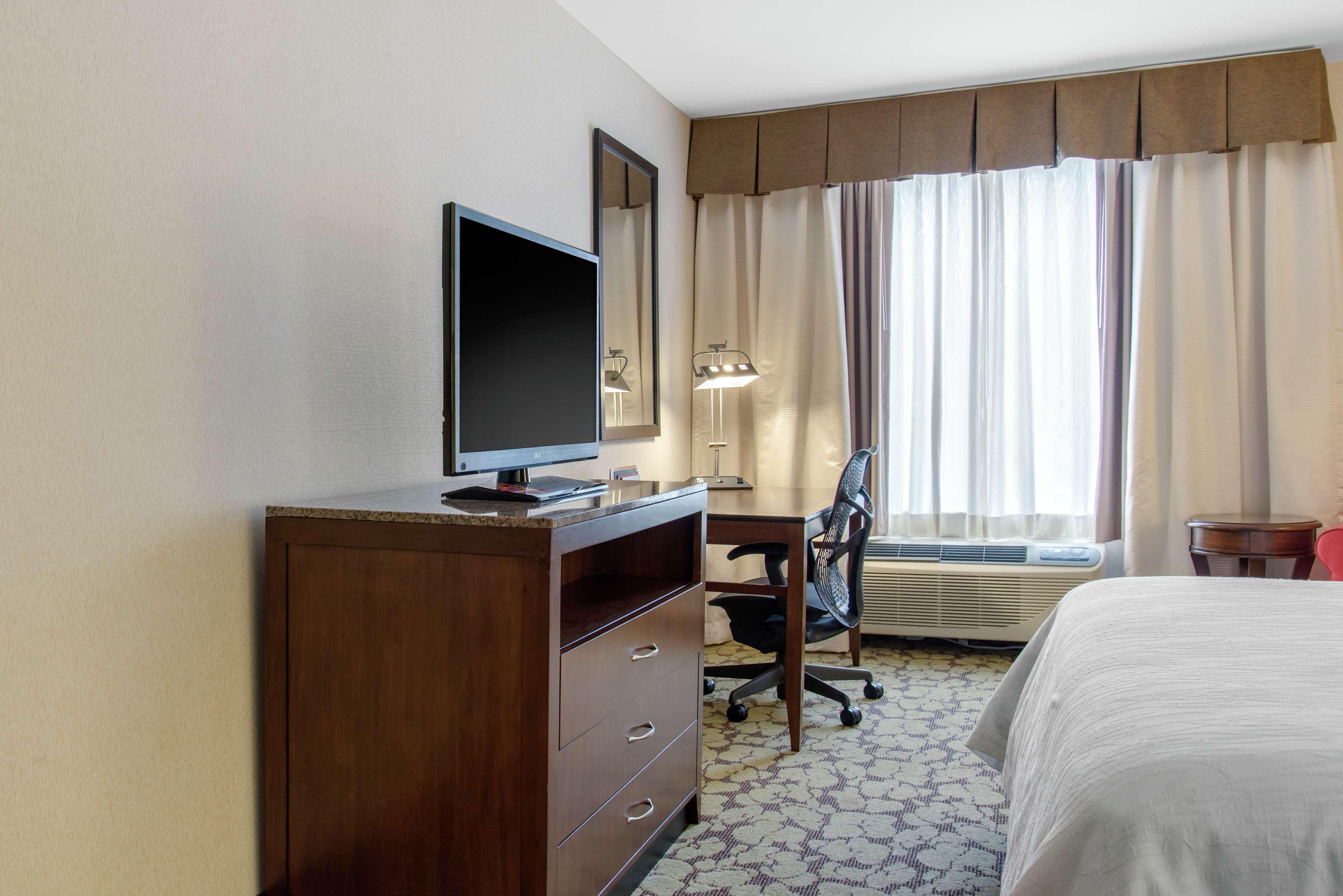 Hilton Garden Inn Portland Airport Екстер'єр фото