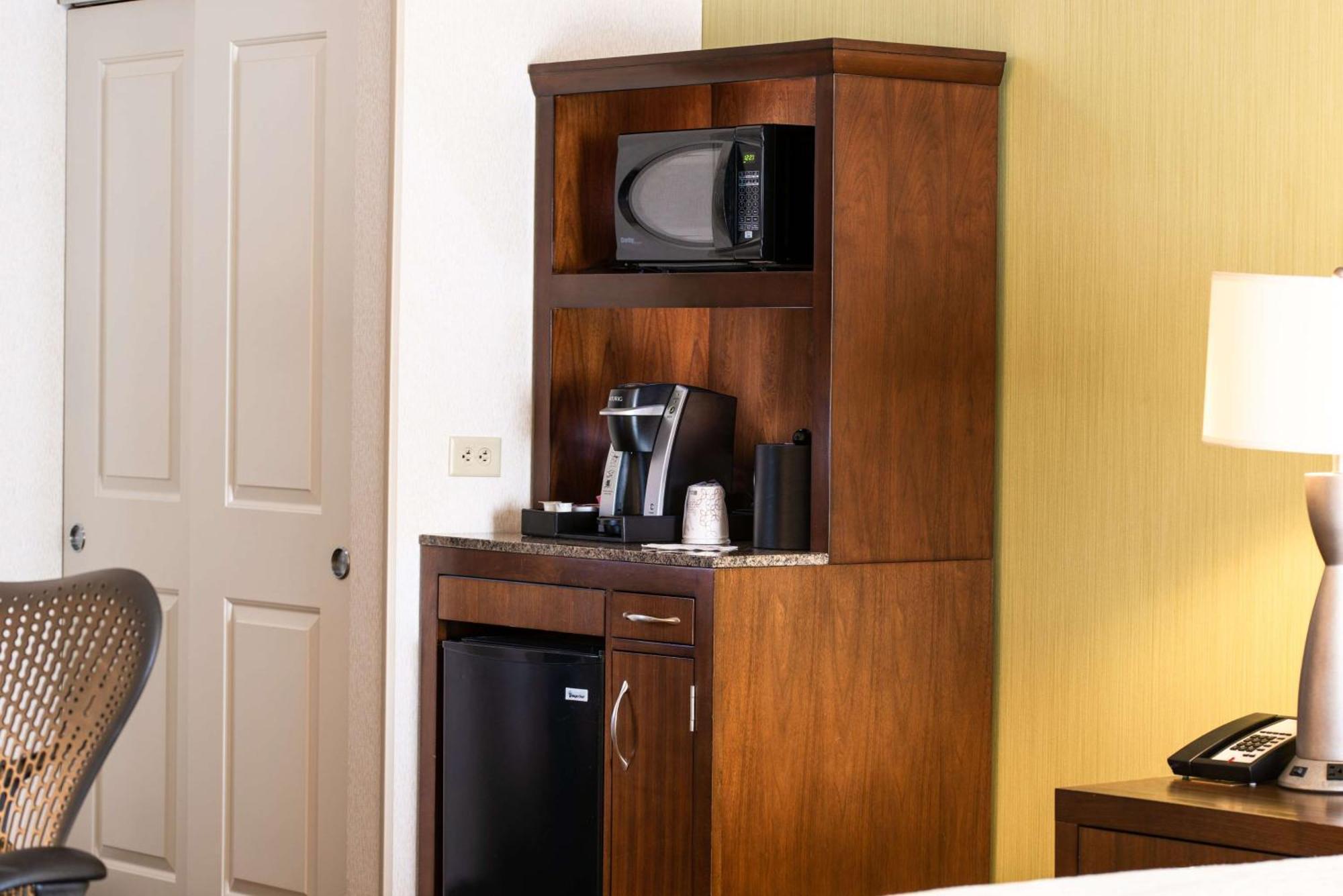 Hilton Garden Inn Portland Airport Екстер'єр фото