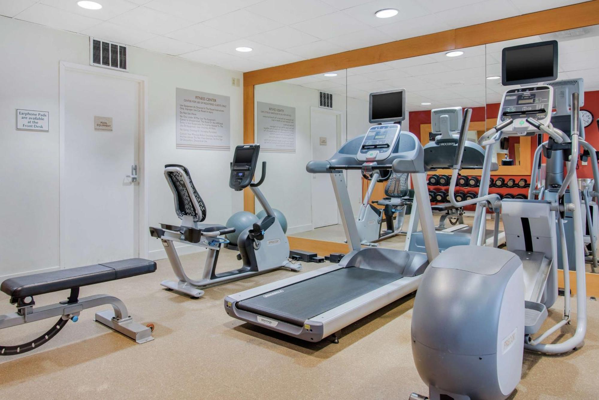 Hilton Garden Inn Portland Airport Екстер'єр фото