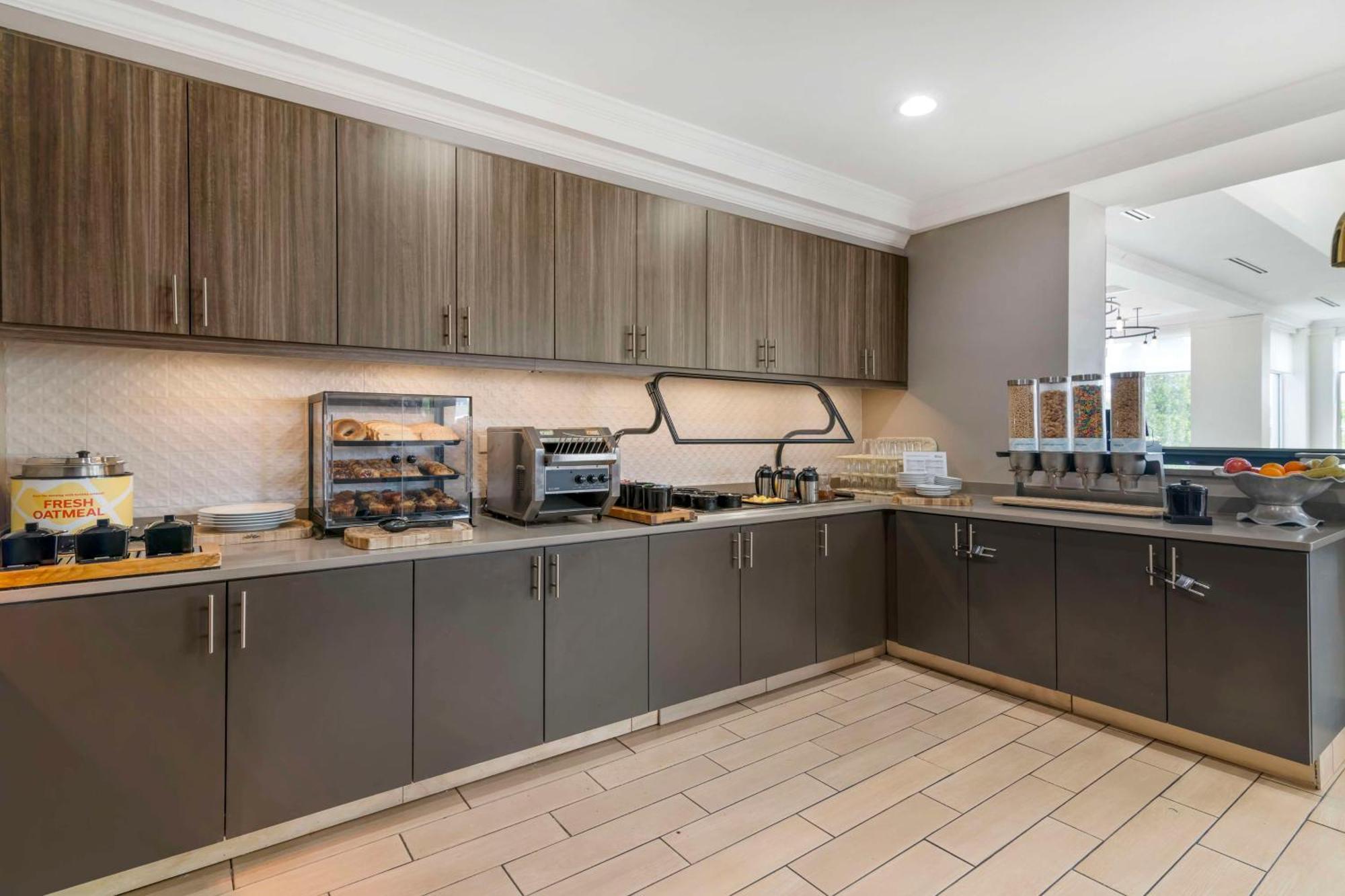 Hilton Garden Inn Portland Airport Екстер'єр фото