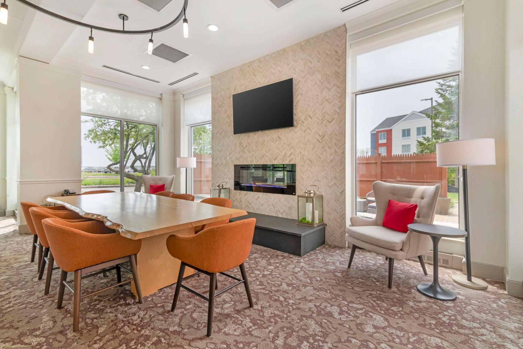 Hilton Garden Inn Portland Airport Екстер'єр фото